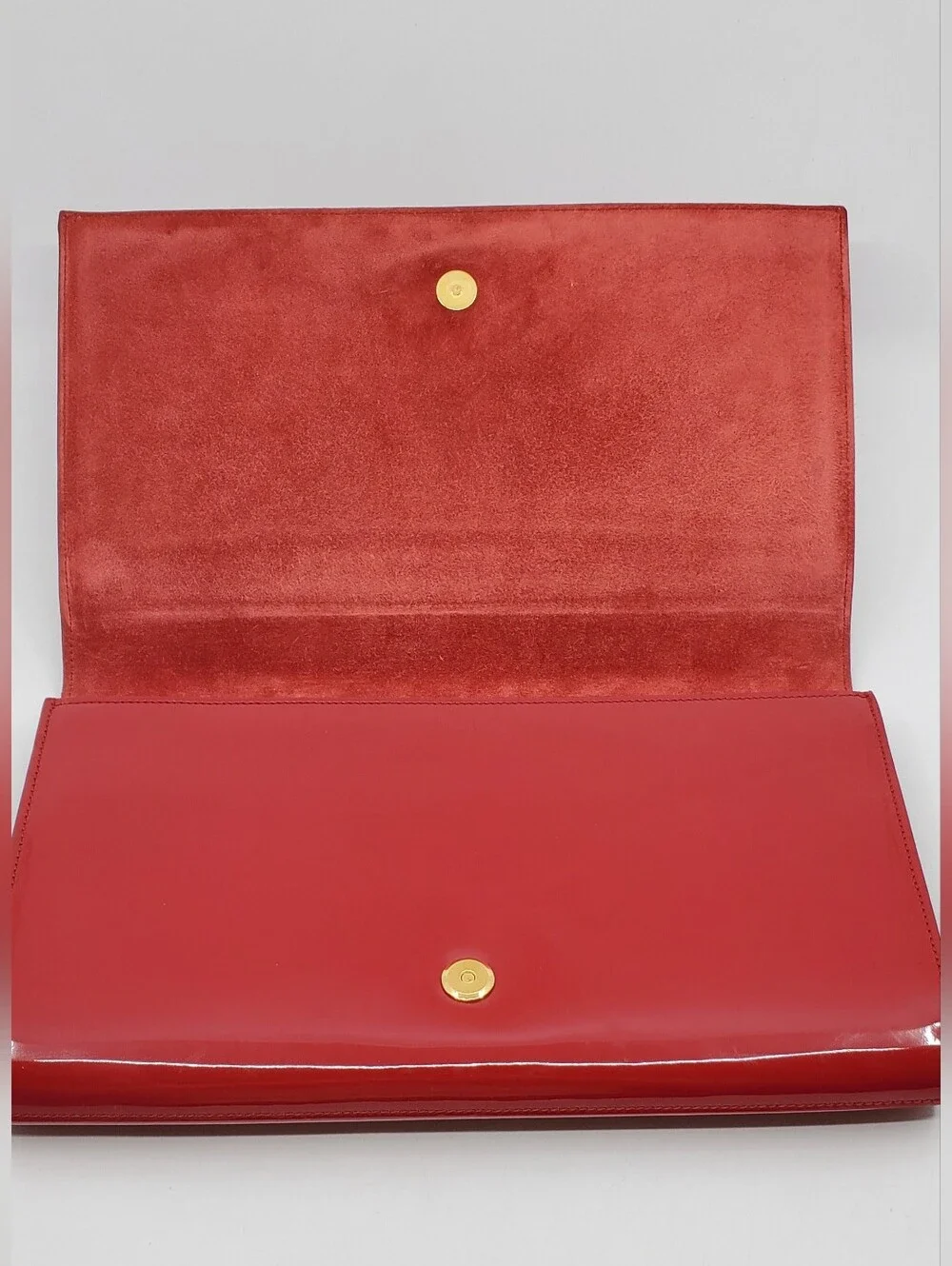 YSL Textured Patent Monogram Large Belle De Jour Clutch Red - Picture 4 of 16
